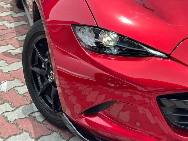 �yLED�w�b�h���C�g�z���V����ԑ��s�����ǍD�Ȏ��E���m�ۂ����S���ĉ^�]�ł��鍂�P�xLED�w�b�h���C�g�𑕔�!�_�����x�������A����d�͂��}�����Ă��܂��B