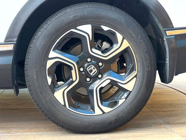 �y����18�C���`�A���~�z�C�[���z�O�ςɃ}�b�`���������A���~�z�C�[���𑕒����Ă���܂��B�e��ЊO�A���~�z�C�[����A�X�^�b�h���X�^�C�����戵�����Ă���܂��B���񂲑��k����������