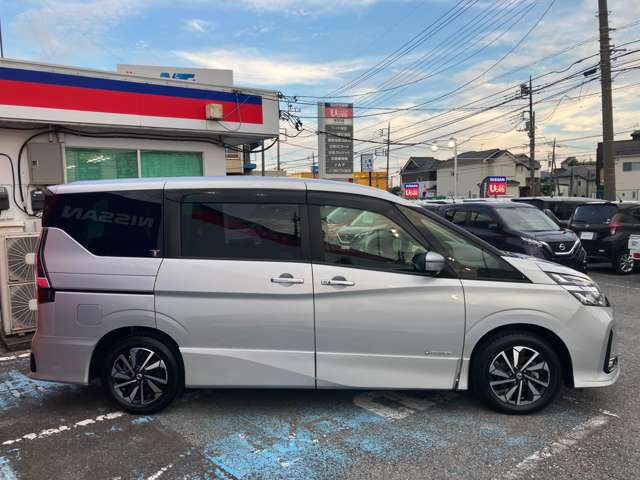 セレナ1.2 e-POWER ハイウェイスターV ステップタイプ