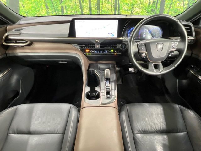 クラウンクロスオーバー2.5 G アドバンスト レザー パッケージ E-Four 4WD