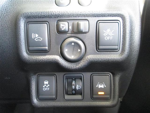 ノート1.2 e-POWER X ブラックアロー