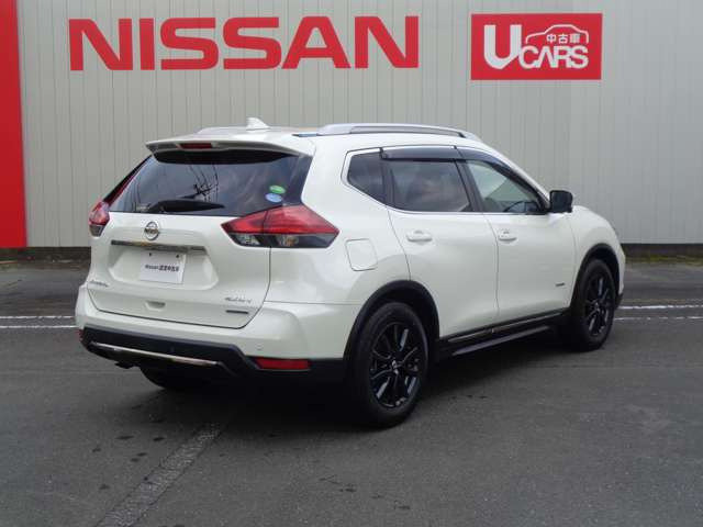 エクストレイル2.0 20Xi ハイブリッド レザーエディション 4WD