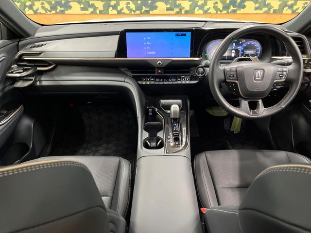 クラウンスポーツ2.5 Z E-Four 4WD