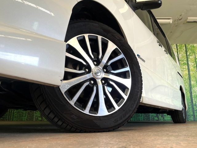 �y�����A���~�z�C�[���z�O�ςɃ}�b�`���������A���~�z�C�[���𑕒����Ă���܂��B�e��ЊO�A���~�z�C�[����A�X�^�b�h���X�^�C�����戵�����Ă���܂��B���񂲑��k����������