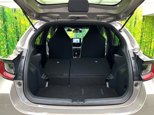 普段のお買い物や通勤、送迎等に十分な荷室スペースを確保しております。セカンドシートを倒すと、大きな荷物の積載も可能です♪