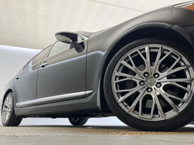 �y20�C���`�A���~�z�C�[���z�O�ςɃ}�b�`�����A���~�z�C�[���𑕒����Ă���܂��B�e��A���~�z�C�[����A�X�^�b�h���X�^�C�����戵�����Ă���܂��B���񂲑��k����������