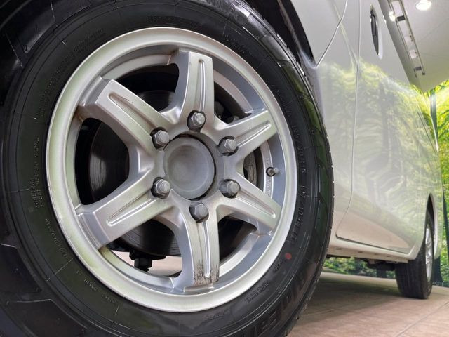 �y15�C���`�A���~�z�C�[���z�O�ςɃ}�b�`�����A���~�z�C�[���𑕒����Ă���܂��B�e��A���~�z�C�[����A�X�^�b�h���X�^�C�����戵�����Ă���܂��B���񂲑��k����������