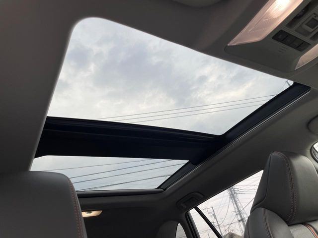 RAV42.5 ハイブリッド アドベンチャー E-Four 4WD