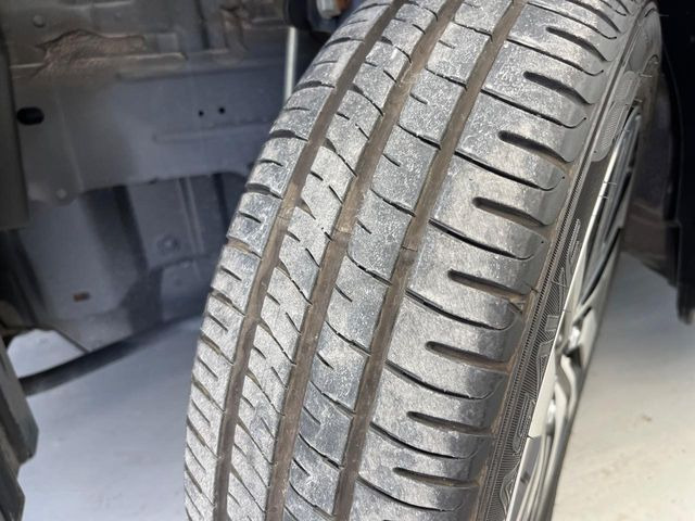 �y����14�C���`�A���~�z�C�[���z�O�ςɃ}�b�`���������A���~�z�C�[���𑕒����Ă���܂��B�e��ЊO�A���~�z�C�[����A�X�^�b�h���X�^�C�����戵�����Ă���܂��B���񂲑��k����������