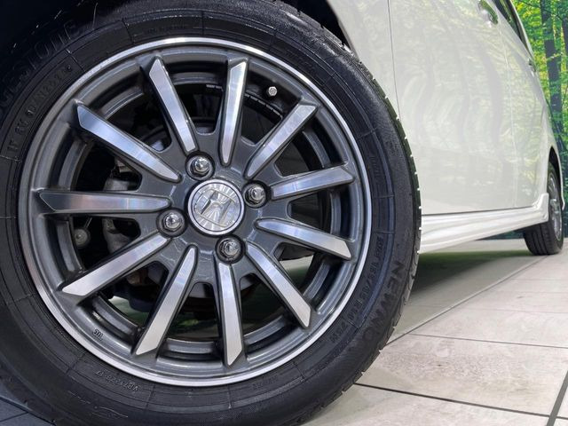�y����14�C���`�A���~�z�C�[���z�O�ςɃ}�b�`���������A���~�z�C�[���𑕒����Ă���܂��B�e��ЊO�A���~�z�C�[����A�X�^�b�h���X�^�C�����戵�����Ă���܂��B���񂲑��k����������