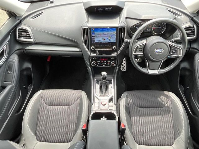 フォレスター2.0 アドバンス 4WD