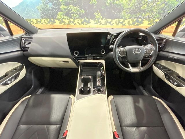 NX350h バージョンL