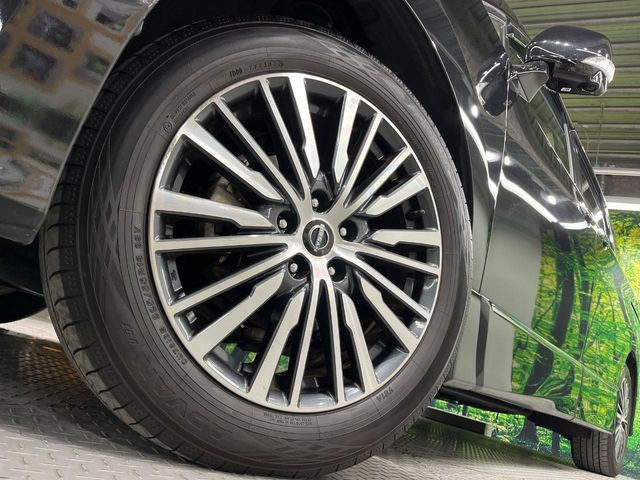 �y����18�C���`�A���~�z�C�[���z�O�ςɃ}�b�`���������A���~�z�C�[���𑕒����Ă���܂��B�e��ЊO�A���~�z�C�[����A�X�^�b�h���X�^�C�����戵�����Ă���܂��B���񂲑��k����������