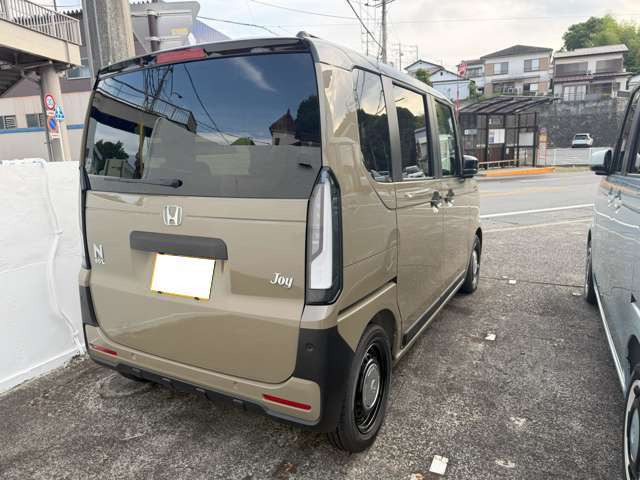 N-BOXジョイ 2トーン