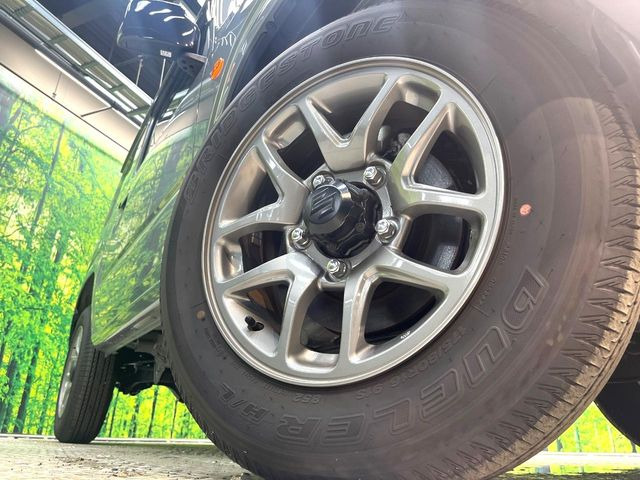�y����16�C���`�A���~�z�C�[���z�O�ςɃ}�b�`���������A���~�z�C�[���𑕒����Ă���܂��B�e��ЊO�A���~�z�C�[����A�X�^�b�h���X�^�C�����戵�����Ă���܂��B���񂲑��k����������