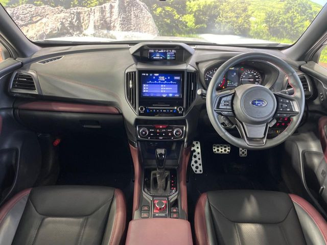 フォレスター1.8 STI スポーツ 4WD