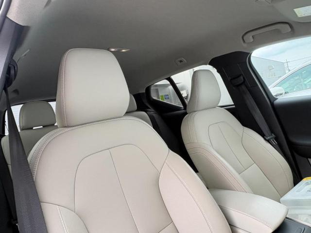 XC40アルティメット B4 AWD 4WD