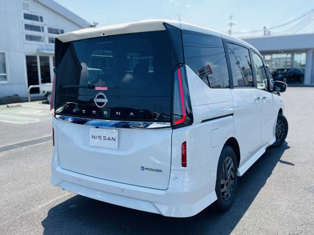 セレナ1.4 e-POWER ハイウェイスターV