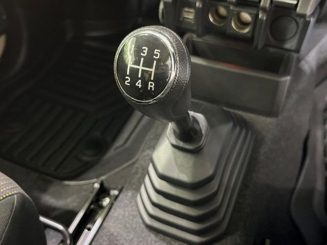 ジムニーシエラ1.5 JC 4WD