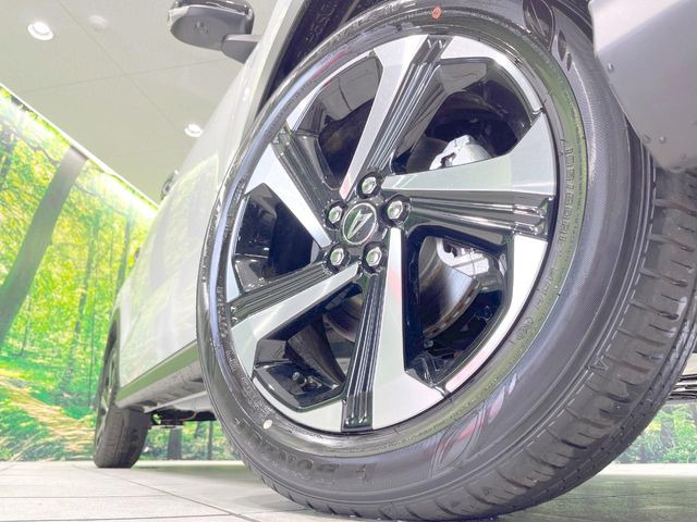 �y����17�C���`�A���~�z�C�[���z�O�ςɃ}�b�`���������A���~�z�C�[���𑕒����Ă���܂��B�e��ЊO�A���~�z�C�[����A�X�^�b�h���X�^�C�����戵�����Ă���܂��B���񂲑��k����������