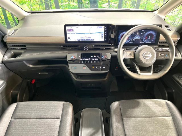 セレナ1.4 e-POWER ハイウェイスターV