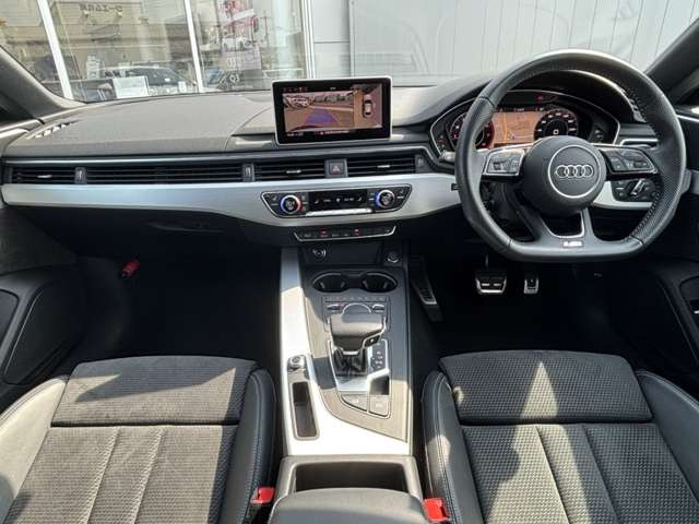 A5スポーツバック2.0 TFSI スポーツ Sラインパッケージ