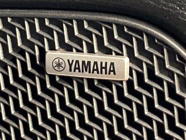 �yYAMAHA�T�E���h�V�X�e���z���[�J�[�I�v�V�����̍��i�ʃT�E���h�V�X�e���𓋍ځB��p�̃`���[�j���O���{���ꂽ�召�l�X�ȃX�s�[�J�[����ǎ��ȃT�E���h���t�ł��A�Տꊴ���ӂ�鉹����Ԃ����o���܂��B