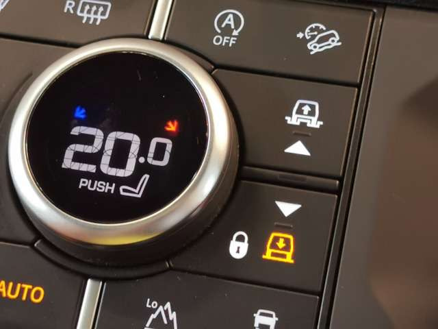 ディフェンダー110 X ダイナミック HSE 3.0L D300 ディーゼル 4WD