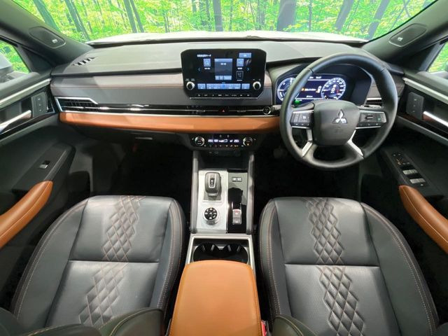 アウトランダーPHEV 2.4 P 4WD