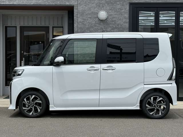 遠方の方もOKです!!全国へ陸送納車出来ます!!是非お気軽にご相談下さい☆彡皆様のご連絡・ご来店をスタッフ一同心よりお待ちしております♪