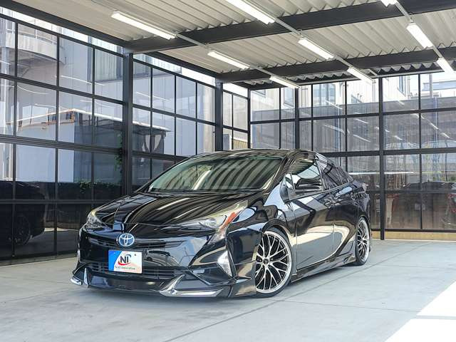 プリウス1.8 S