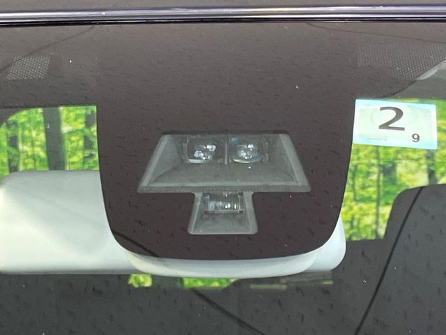【スズキ セーフティサポート】走行中に前方の車両等を認識し、衝突しそうな時は警報とブレーキで衝突回避と被害軽減をアシスト。より安全にドライブをお楽しみいただけます。