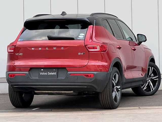 XC40B4 AWD Rデザイン 4WD