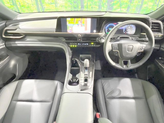 クラウンスポーツ2.5 Z E-Four 4WD