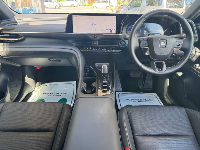 クラウンスポーツ2.5 Z E-Four 4WD