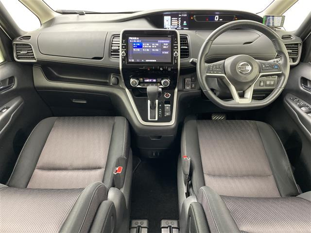 セレナ2.0 ハイウェイスター プロパイロット エディション 4WD