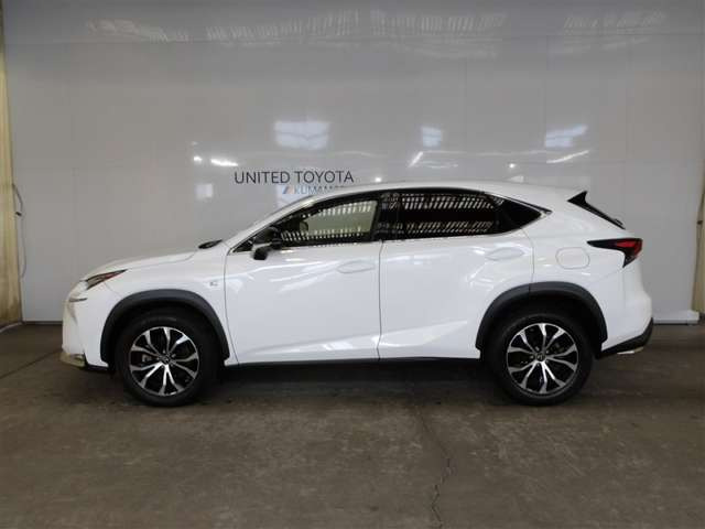 NX200t Fスポーツ