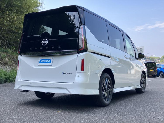 セレナ1.4 e-POWER ハイウェイスターV