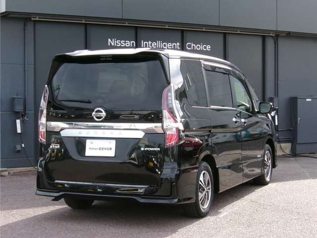 セレナ1.2 e-POWER ハイウェイスターV
