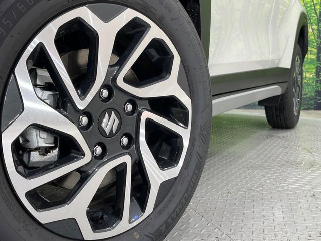 �y�����A���~�z�C�[���z�O�ςɃ}�b�`���������A���~�z�C�[���𑕒����Ă���܂��B�e��ЊO�A���~�z�C�[����A�X�^�b�h���X�^�C�����戵�����Ă���܂��B���񂲑��k����������