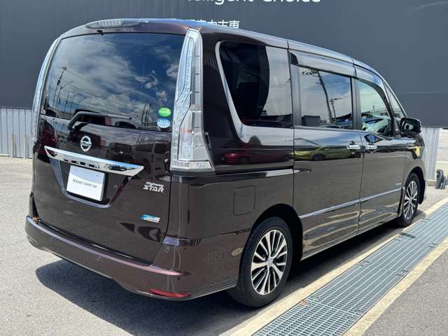 セレナ2.0 ハイウェイスター Vセレクション+Safety II S-HYBRID
