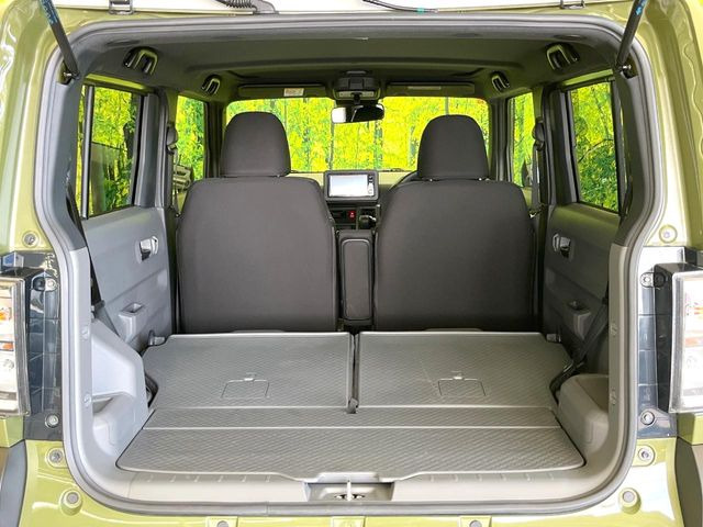 普段のお買い物や通勤、送迎等に十分な荷室スペースを確保しております。セカンドシートを倒すと、大きな荷物の積載も可能です♪