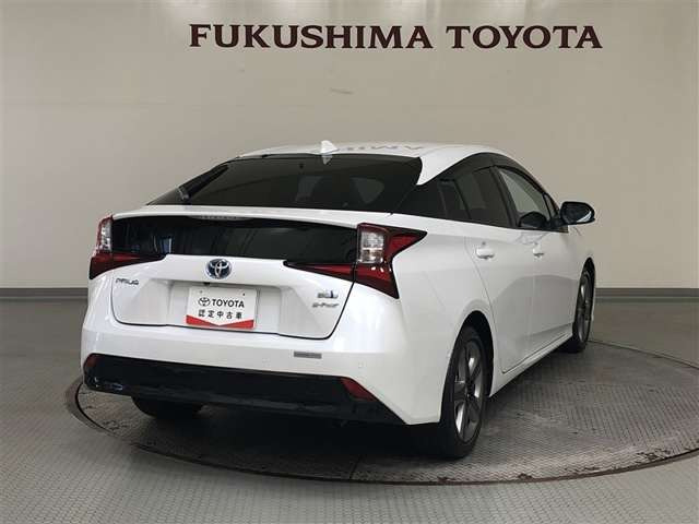 プリウス1.8 A プレミアム ツーリングセレクション E-Four 4WD