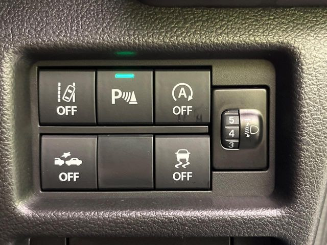 �yi-ACTIVESENSE�z���s���ɑO���̎ԗ�����F�����A�Փ˂������Ȏ��͌x��ƃu���[�L�ŏՓˉ���Ɣ�Q�y�����A�V�X�g�B�����S�Ƀh���C�u�����y���݂��������܂��B