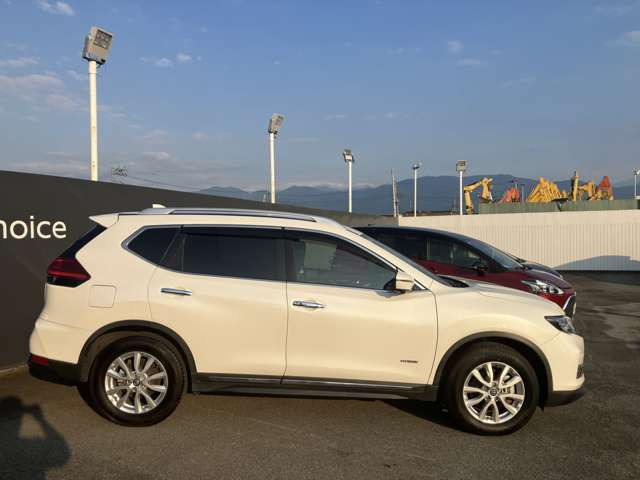 エクストレイル2.0 20X ハイブリッド 4WD
