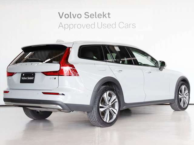 V60クロスカントリーウルトラ B5 AWD 4WD