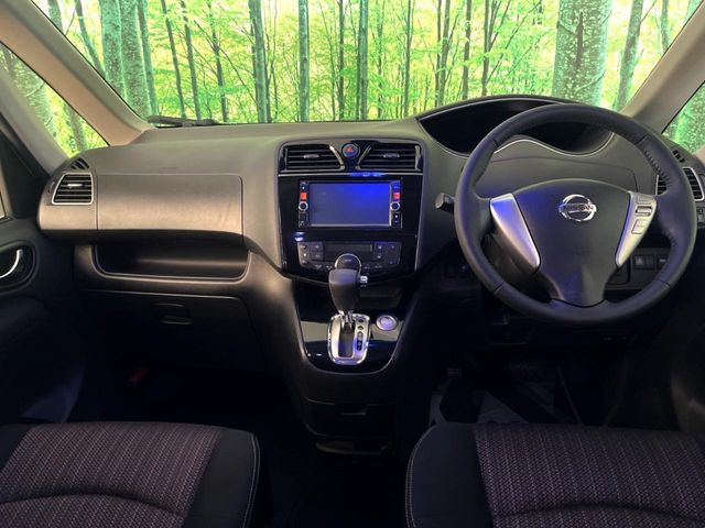 セレナ2.0 ハイウェイスター S-HYBRID