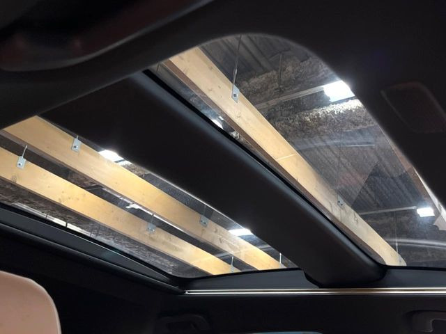 クラウンスポーツ2.5 Z E-Four 4WD