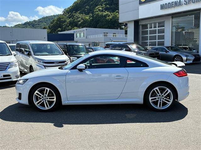 TTクーペ2.0 TFSI クワトロ 4WD