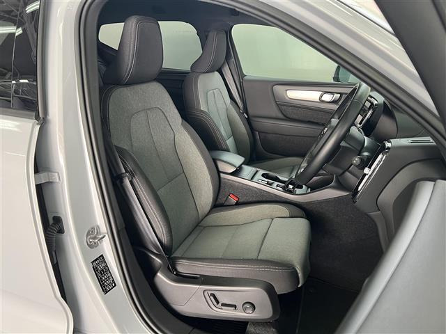 XC40B3 モメンタム